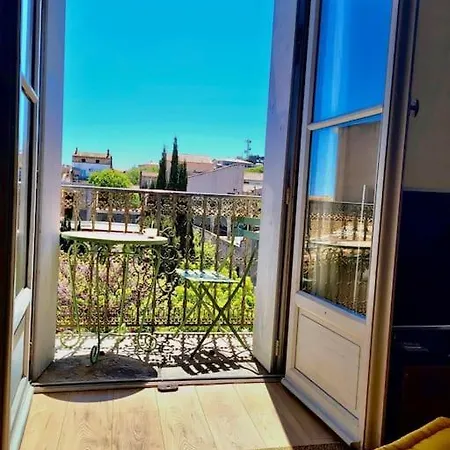 3 Pieces Au Centre-ville * Sete